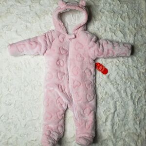 Toddler fuzzy pink with hearts onesie for winter 6-9months